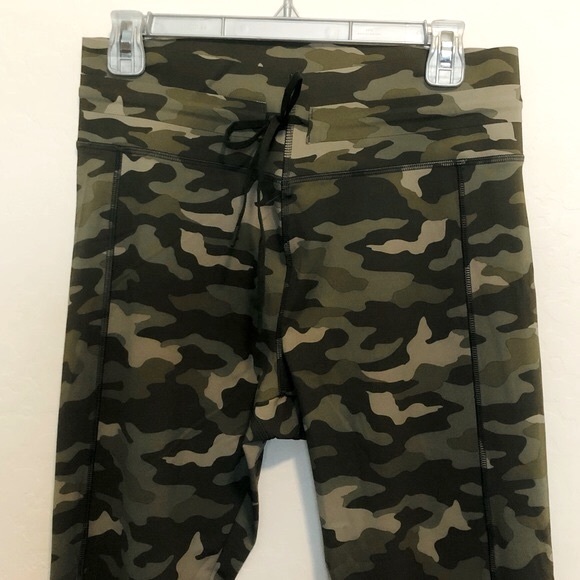 VICTORIA’S SECRET PINK💜Camo Draw-String Active Pants - Picture 3 of 14